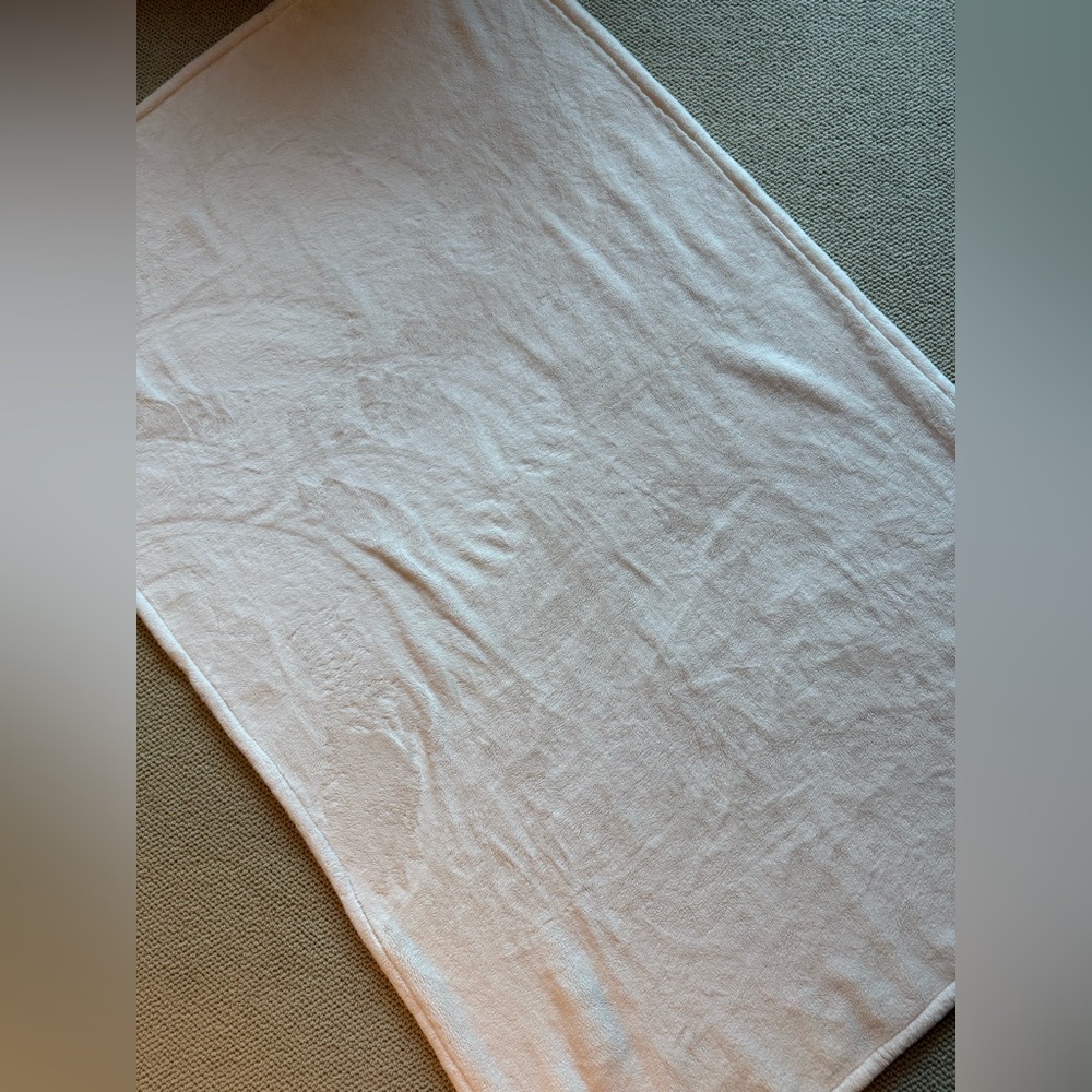 cream twin size blanket - threshold!